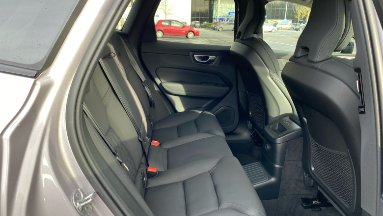 Volvo XC60 2.0 T6 [350] PHEV Plus Dark 5dr AWD Geartronic Estate